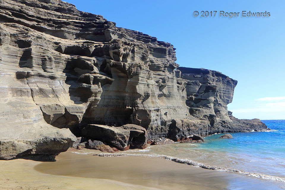 Papakolea "Green Sand" Beach Cliffs