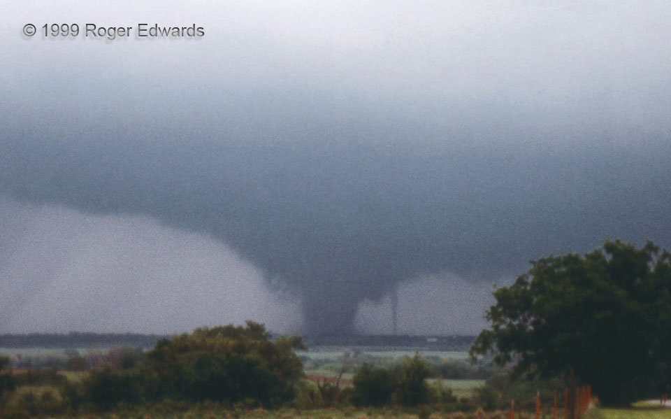 Satellite Tornado, Chickasha (3 May 99)