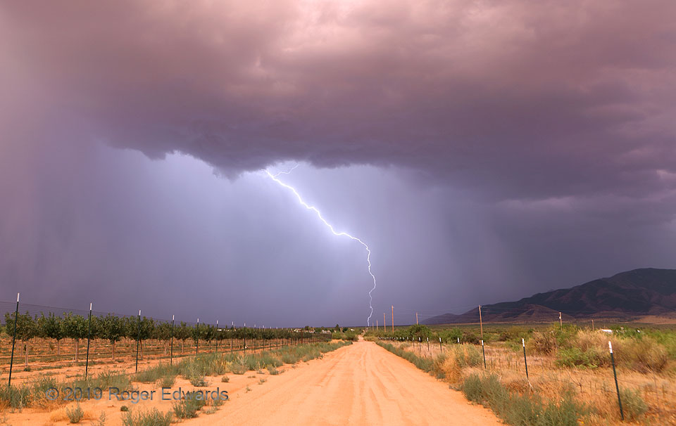 Electric Avenue (desert lightning)