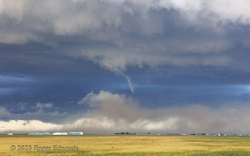 Nontornadic Funnel with Dust