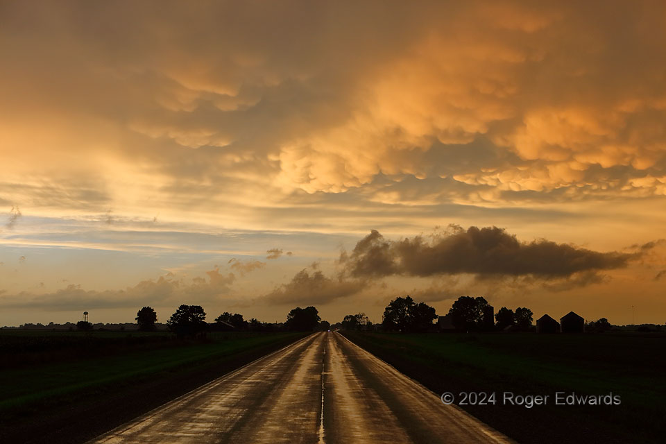 Mammatus over Missouri