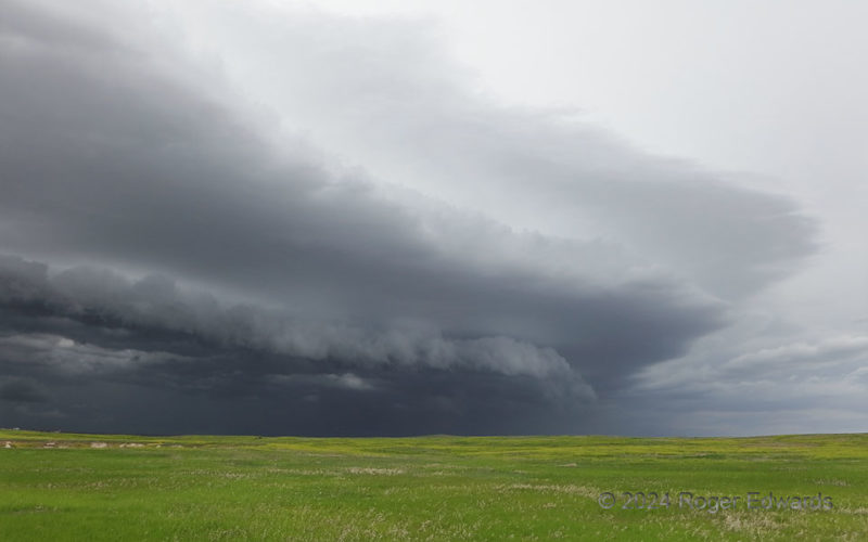 Arcus over More Badlands Grasslands