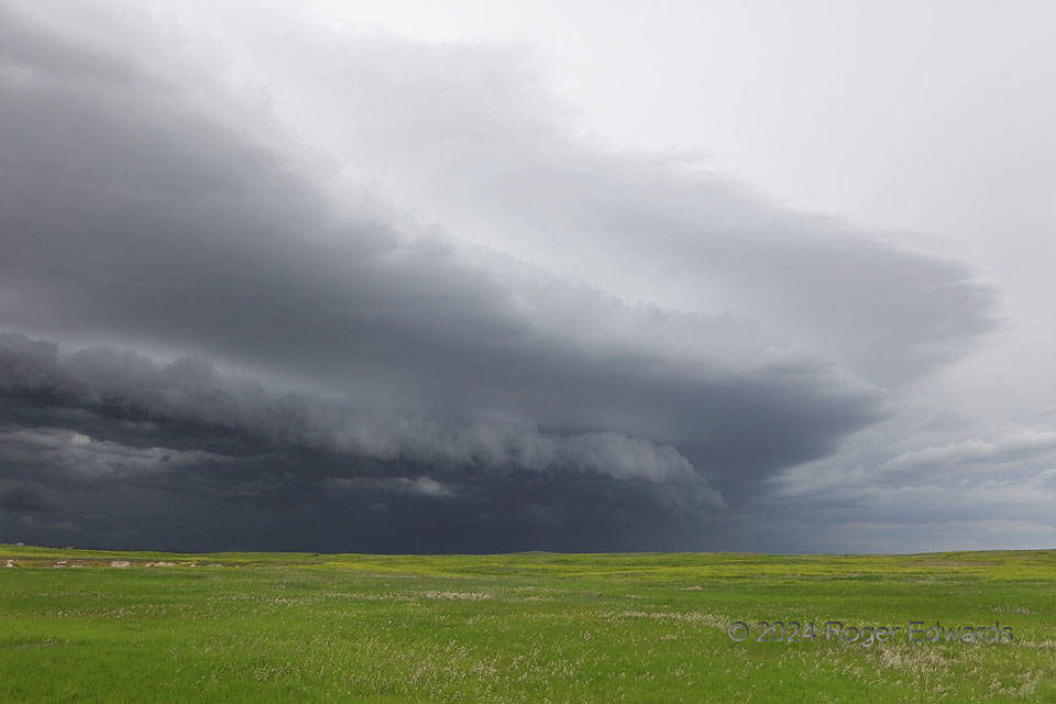 Arcus over More Badlands Grasslands