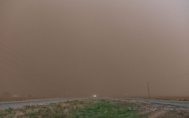 Tornadic Supercell in the Dust